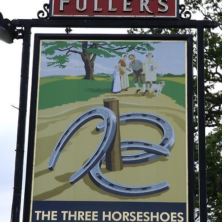 Hotel The Three Horseshoes Alton  Exterior foto