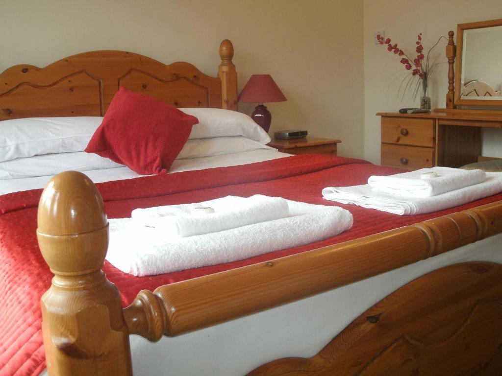 Hotel The Three Horseshoes Alton  Exterior foto